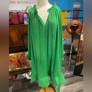 Green dress with a tie for a belt